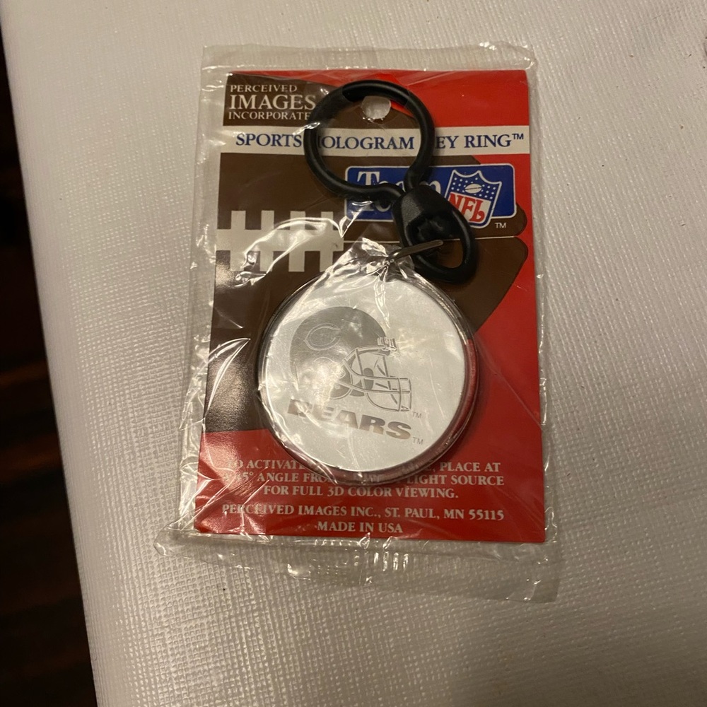 Vintage NFL Chicago Bears Hologram Key Ring NEW